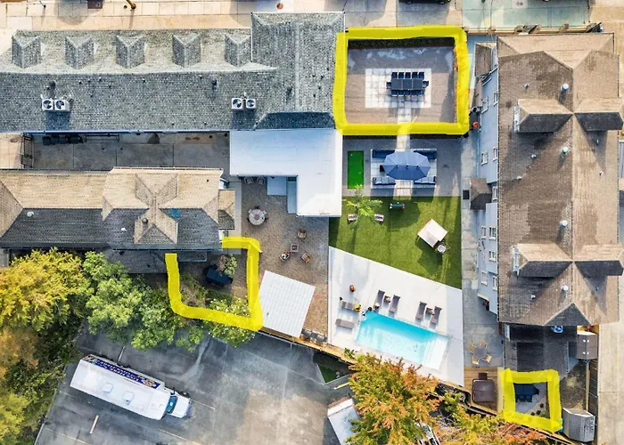 Spectacular Suites Sleep 20 Near Fq W Pool